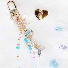 Load image into Gallery viewer, Winter Love Phone/Bag Charm