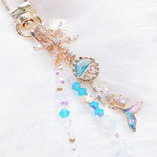 Load image into Gallery viewer, Winter Love Phone/Bag Charm