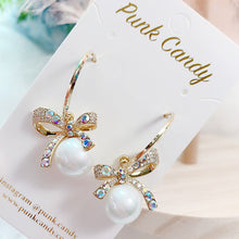 Load image into Gallery viewer, Bow Sparkles Earring
